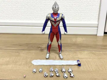 진골 조각 울트라맨 티가 멀티 타입 S.H.Figuarts