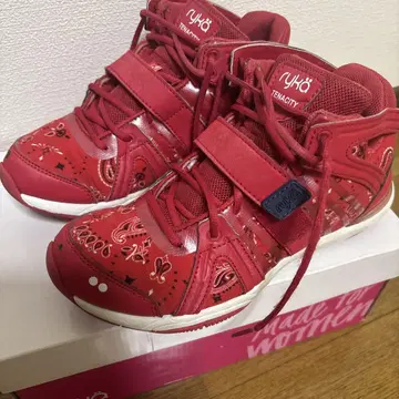 라이카 신발 댄스 신발