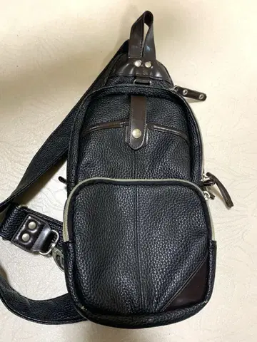 가죽 블랙 슬링 백 남성용