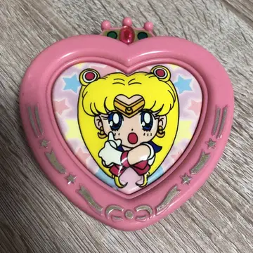 세일러문 하트형 컴팩트