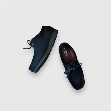 새상품급 클락스 WALLABEE GTX 블랙 25.0