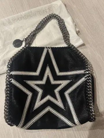 체인 블랙 핸드백