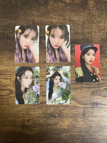 IU 트레이딩 카드