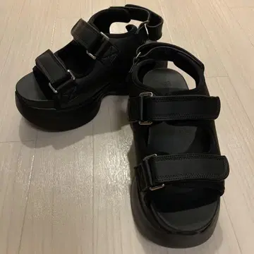 블랙 스포츠 샌들 플랫폼