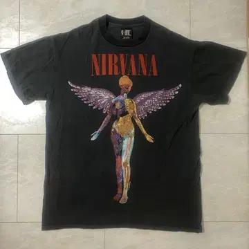[가격 인하 협상 OK] NIRVANA IN UTERO 티셔츠 L 사이즈