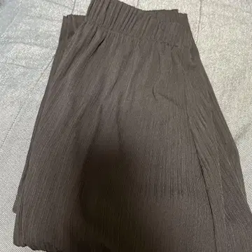 Tnewties 플리츠 팬츠