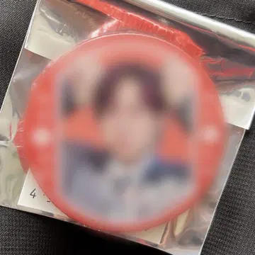 사카타 시쿠레 캔뱃지 빨간색