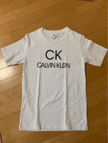 신주쿠 구매 새상품 캘빈클라인 CK 로고 티셔츠 M 화이트