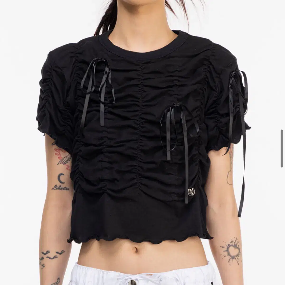 Kim Me The Young Ribbon Shirring Top Short Sleeve T-shirt (Black)