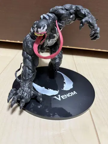 베놈 피규어 약 17cm