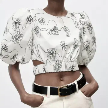 ZARA 자수 크롭 블라우스 꽃무늬