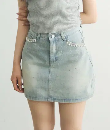 비쥬가 달린 데님 미니 스커트 titty&co