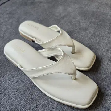 SANCLEA 화이트 플립플랍 샌들 미사용 새상품