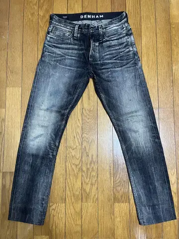 DENHAM RAZOR IABS 칸디아니 블랙 데님 데미지 가공 W30