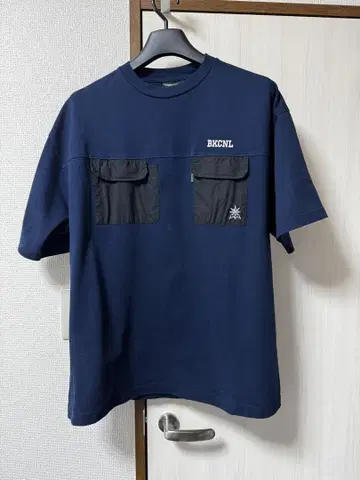 BACK CHANNEL WIDE POCKET TEE 백 채널