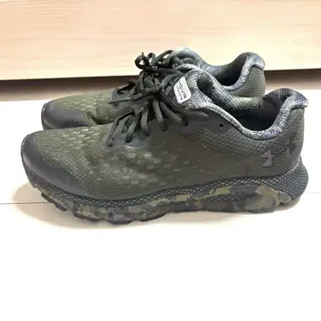언더아머 UA 호버 인피니트 3 카모 26.5cm