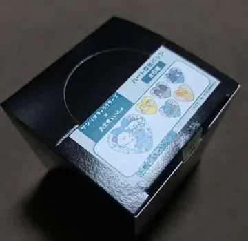문구와 함께 산리오 캔뱃지