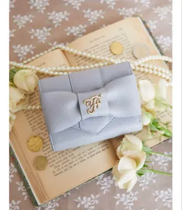 Maison de FLEUR 메종 드 플뢰르 리본 3단 폴더형 지갑