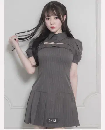 pium 벨트 스트라이프 원피스 차콜