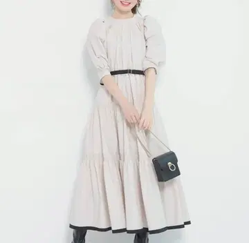 앱와이어 리쉬 볼륨 숄더 티어드 원피스