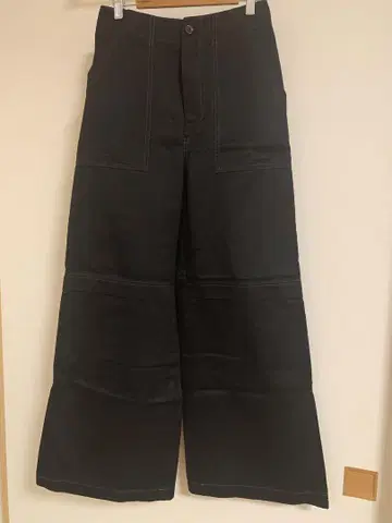 FACADE PATTERN 블랙 와이드 팬츠 사이드 포켓 부착