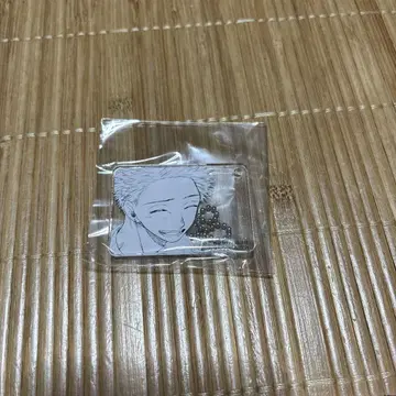 향기로운 꽃이 당당하게 피어나는 아크릴 키링