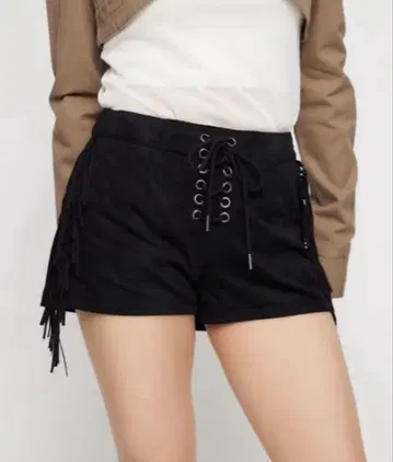 LAGUA GEM FRINGE LACE UP 숏 팬츠