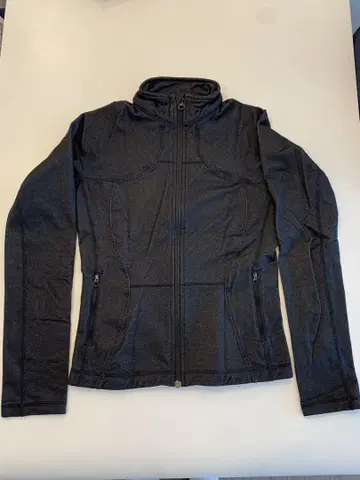 Lululemon 긴팔 운동 자켓 사이즈 4
