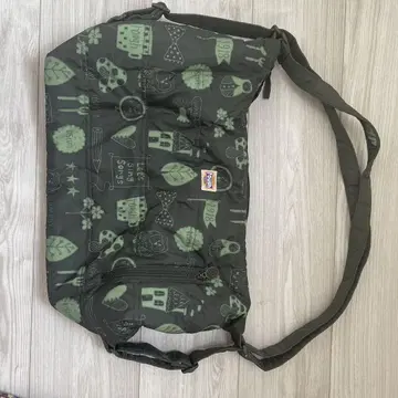 숄더백 그린 패턴