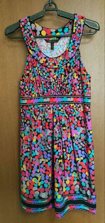 새상품급 BCBGMAXAZRIA 슬리브리스 원피스 컬러풀 맥스 아즈리아