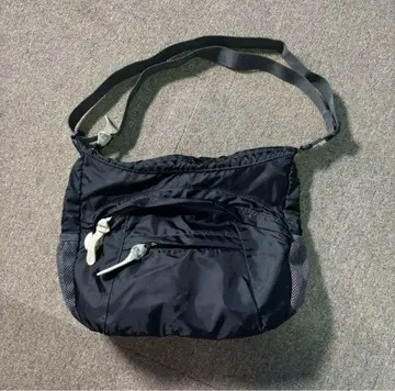 유니클로 CORDURA 유니클로 원 숄더 슬링 백