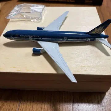 Vietnam Airlines 항공기 모델 스탠드 포함