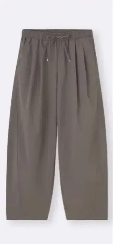 미사용 새상품 GU 파레르 레그 풀온 팬츠 XL 사이즈 올리브