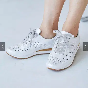 크로커다일 메쉬 디자인 캐주얼 스니커즈 24.5cm
