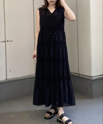그레이스 콘티넨탈 티어드 맥시 카프탄 원피스