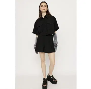 SLY CUT OUT SHORT 올인원