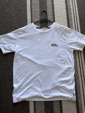 Quiksilver 화이트 티셔츠