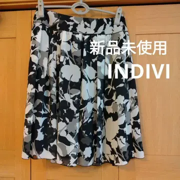 미사용 새상품 INDIVI 한정판 사이즈 41 꽃무늬 플레어 스커트