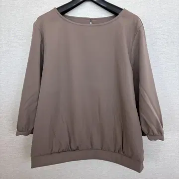 브라운 7부 소매 상의