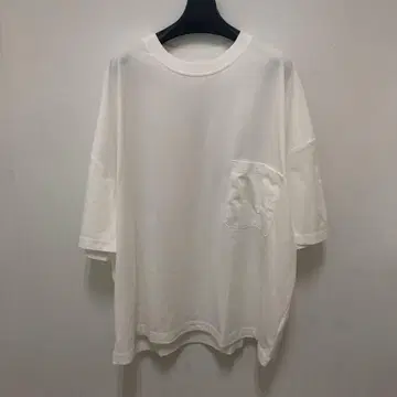 유니버설 프로덕츠. 봄/여름 포켓 티셔츠 3