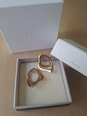 ete 허그 귀걸이 더블 라인