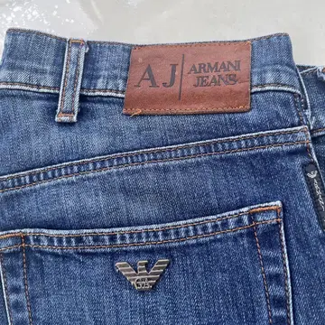Armani Jeans J23 슬림 핏 데님