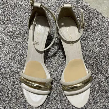 ALDO 화이트 하이힐 샌들