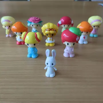 코에다 인형과 테이블 세트