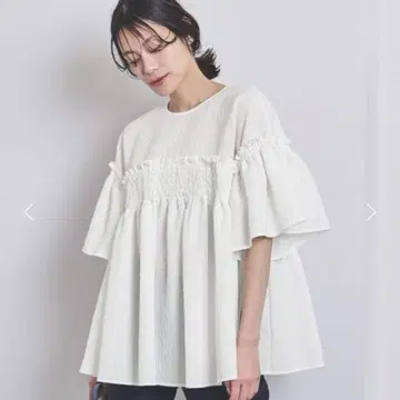 유나이티드 애로우즈 에어리 자카드 셔링 플레어 슬리브 블라우스
