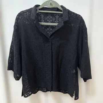 GALLARDAGALANTE 블랙 레이스 소매 셔츠
