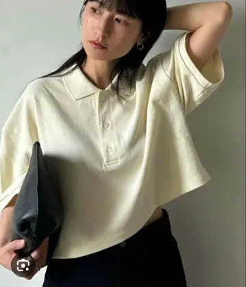 클레인 크롭드 폴로 톱