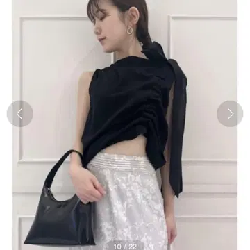 스나이델 벨로아 리본 개더 컷 티셔츠 풀오버 슬리브리스