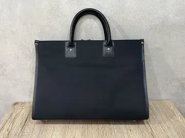 비즈니스용 토트백 블랙