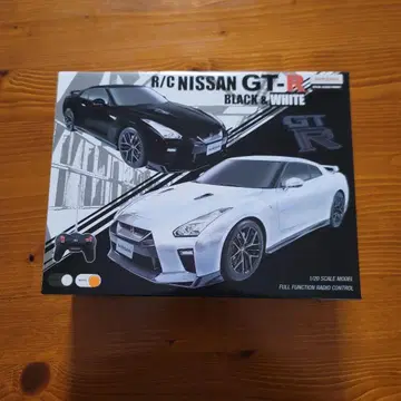 R/C Nissan GT-R 블랙 & 화이트